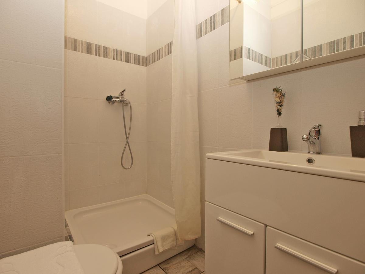 Apartments Davor 1676 Banjole Bagian luar foto