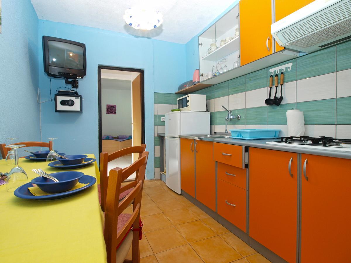 Apartments Davor 1676 Banjole Bagian luar foto