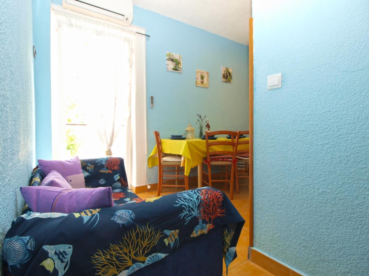 Apartments Davor 1676 Banjole Bagian luar foto