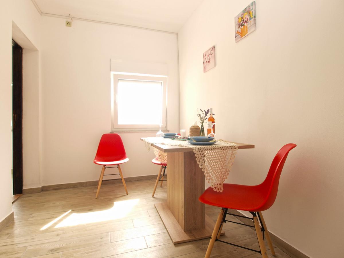 Apartments Davor 1676 Banjole Bagian luar foto