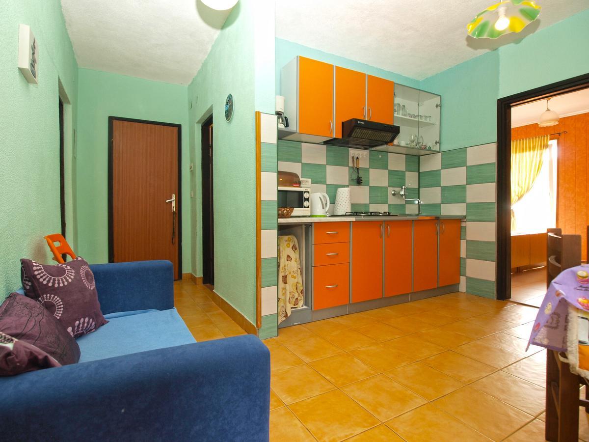 Apartments Davor 1676 Banjole Bagian luar foto