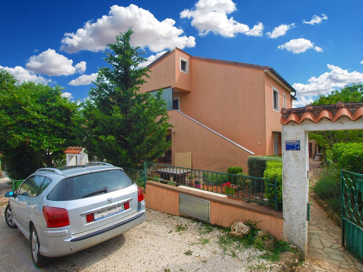 Apartments Davor 1676 Banjole Bagian luar foto